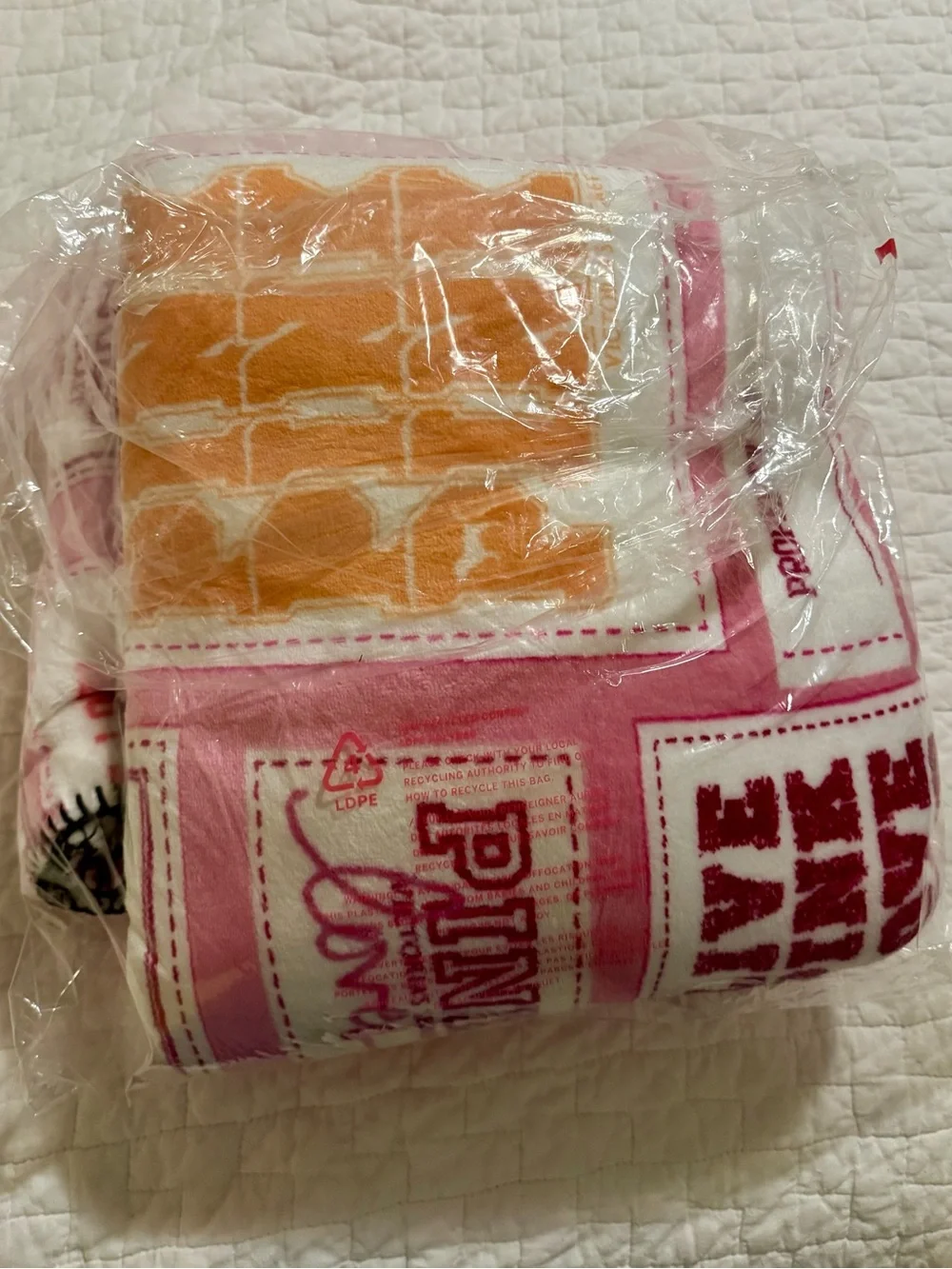 VS PINK NIB Plush Blanket